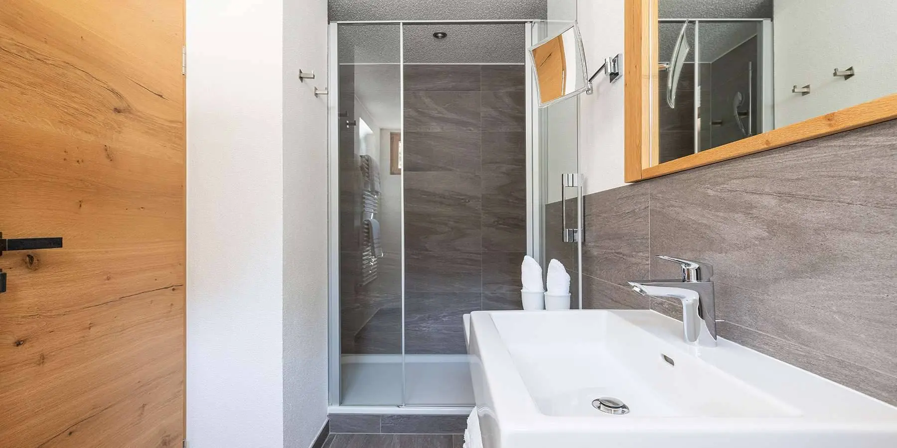 Alpine Double Room – Hotel Chesa Valese, Zermatt