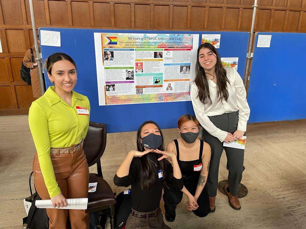 U of T undergraduate students at the Research Opportunities Program Fair, March 16, 2023