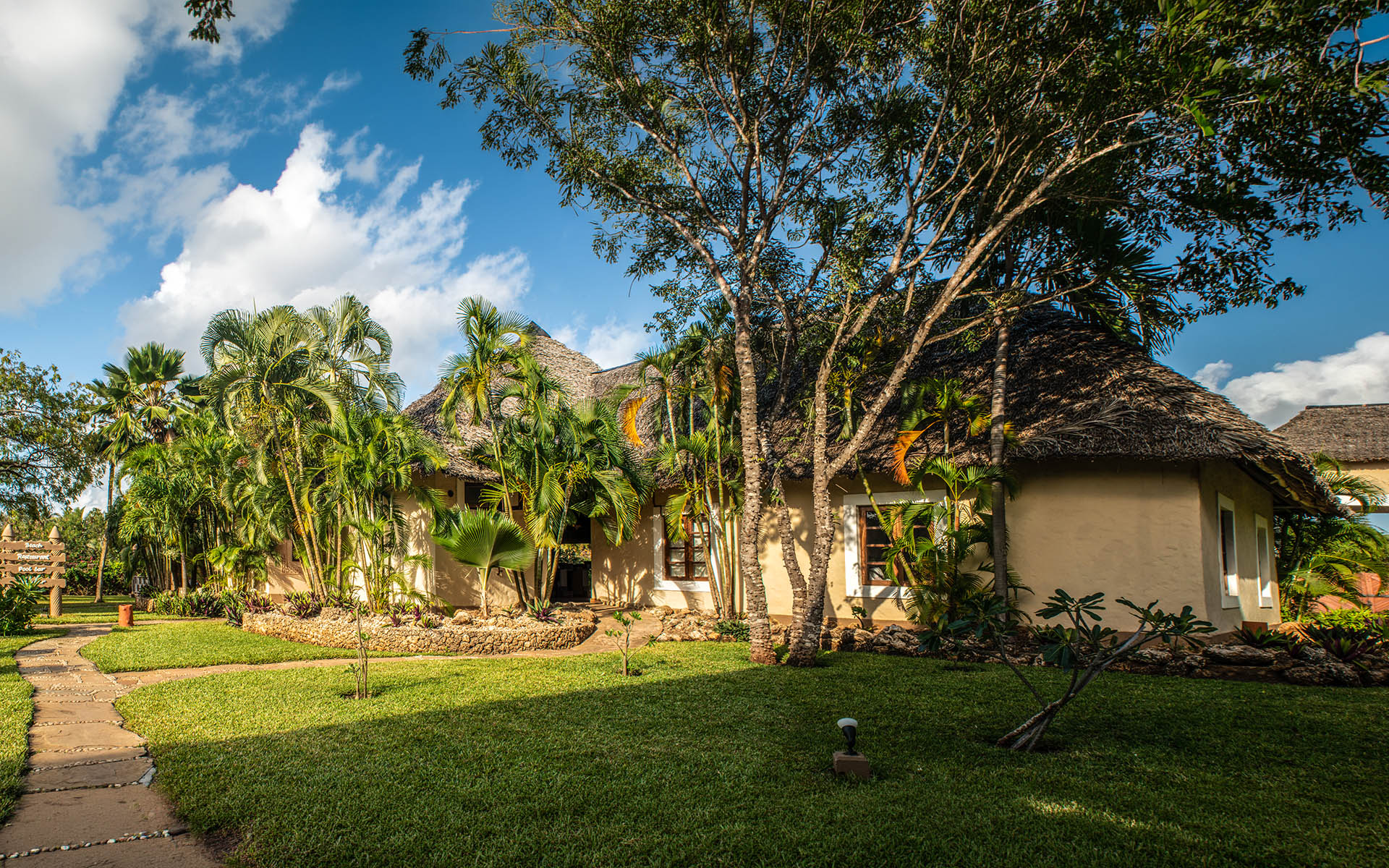 Neptune Palm Beach Boutique Resort and Spa at Diani Beach — resort photo 6